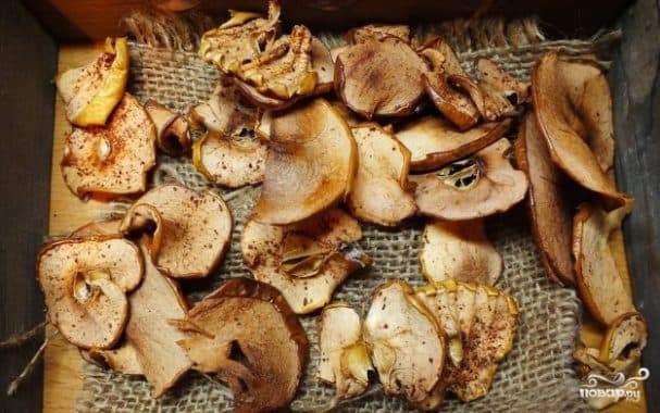 Dried apples
