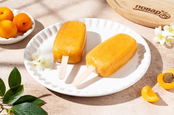 Apricot ice cream