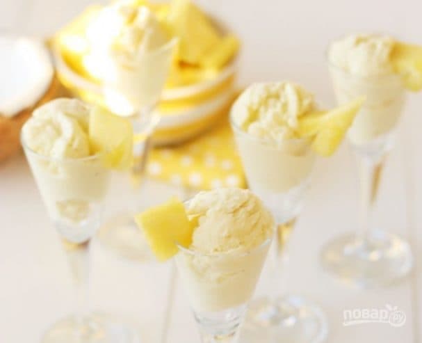 Pineapple ice cream