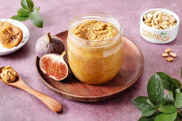 Peanut butter with figs