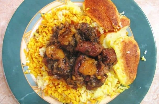 Azerbaijani pilaf with lamb