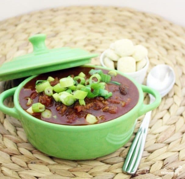 Бобы з мясам у гаршочку