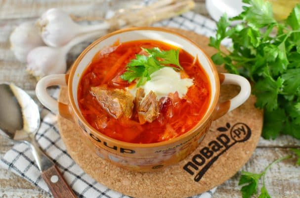 Borscht made with marinated beetroot