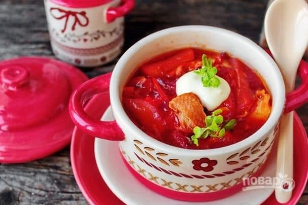 Боршч з курыцай і буракамі