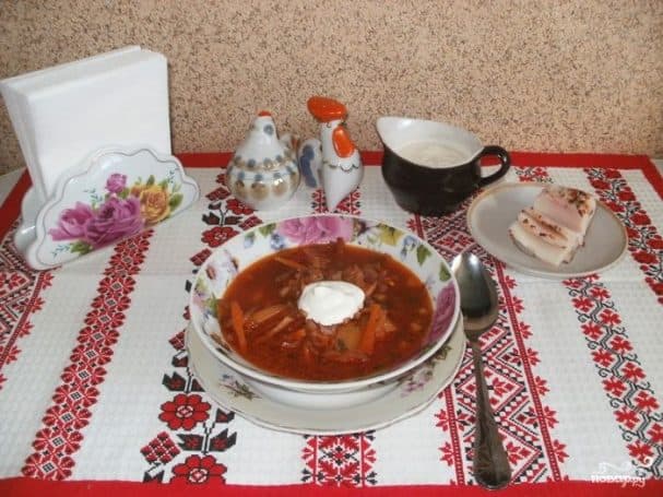 Борщ с салом