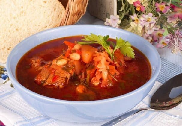 Борщ со свининой и фасолью