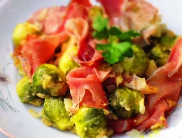 Brussels sprouts with ham