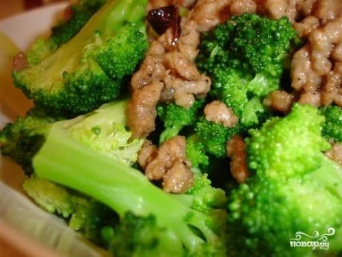 Broccoli with minced meat