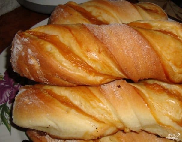 Pudding-filled buns