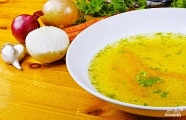 Бульён з куркі ў мультыварцы