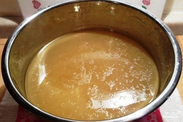 Бульйон з курячих лапок
