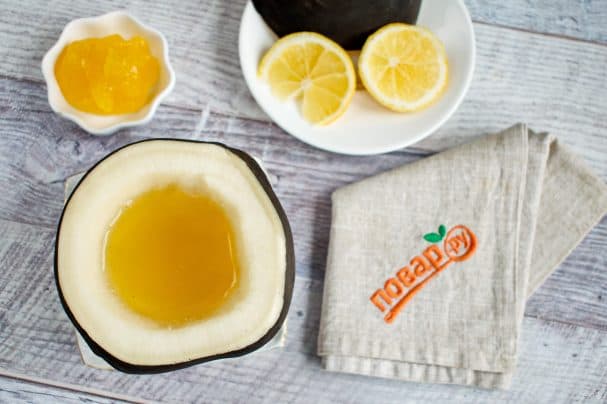 Black radish with honey