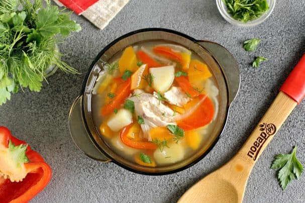 Diet chicken soup with chicken broth
