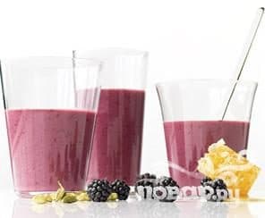 Blackberry yogurt
