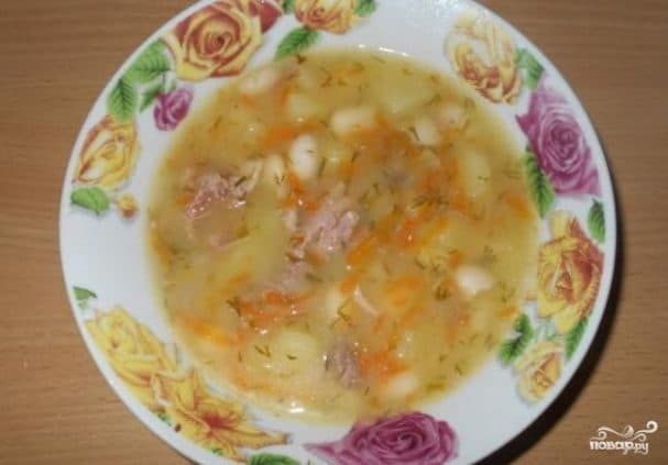 Фасолевы суп на ялавічым бульёне