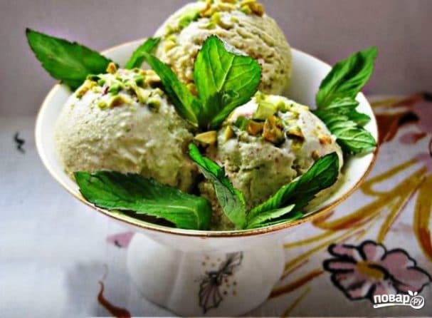 Pistachio ice cream