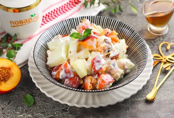 Fruit salad with melon and nectarines