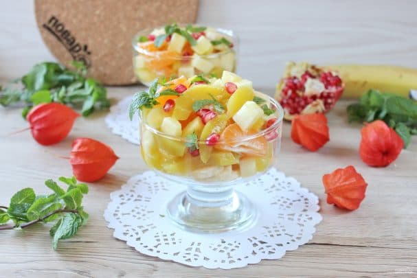 Фруктовы салат з мятаю