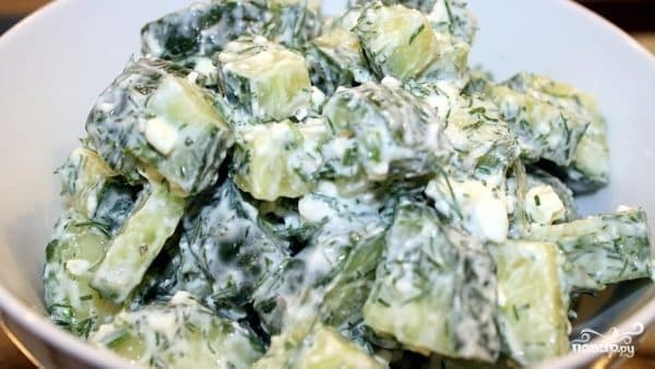 Грэчаскі салат з агуркоў