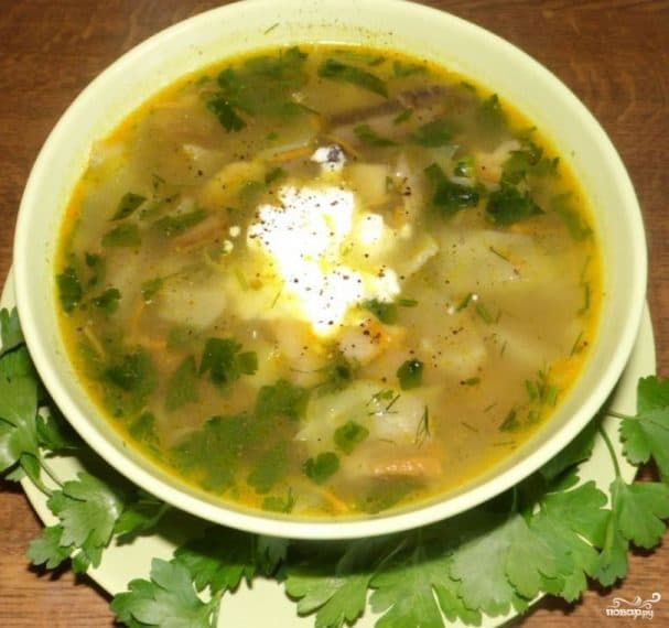 Mushroom soup with cabbage