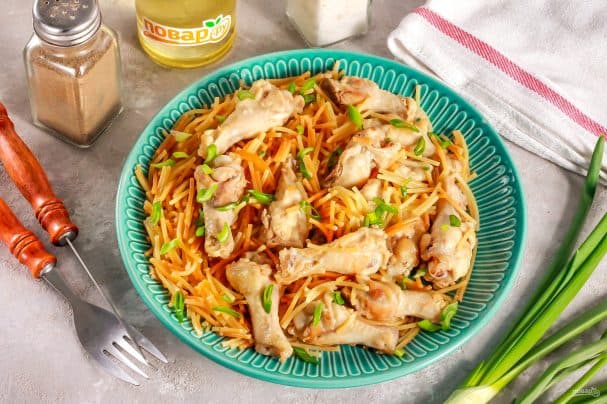 Fried noodles with chicken