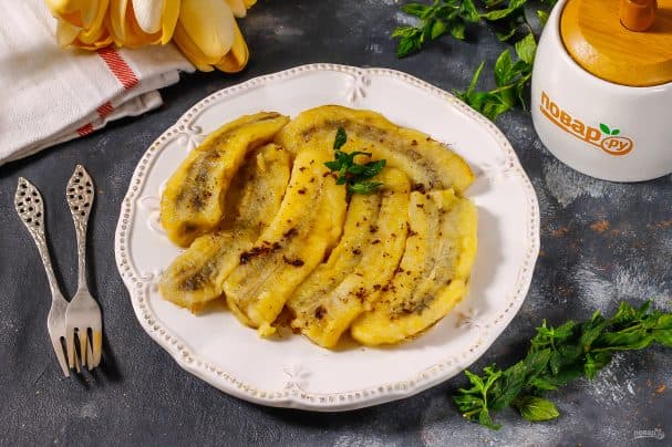 Fried bananas in brandy