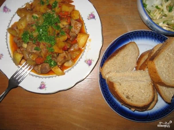 Fried stew in a pan
