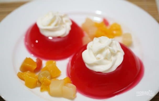 Jelly with gelatin