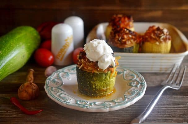 Zucchini stuffed with meat and rice