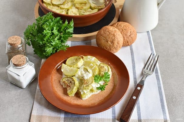 Zucchini in milk