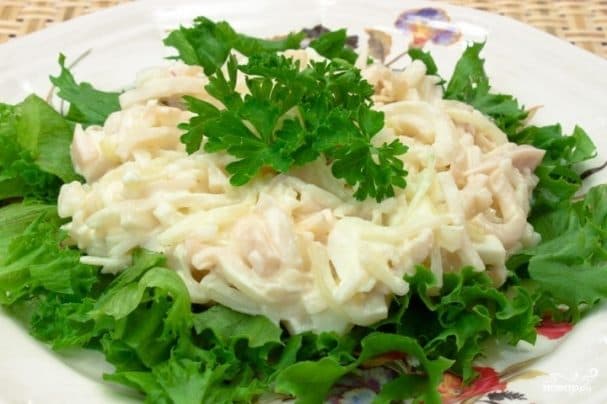 Кальмарыны салат з рысам