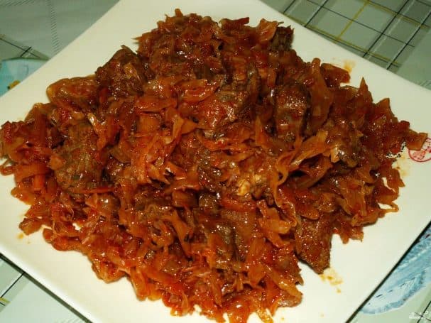 Тушаная капуста з курыцай