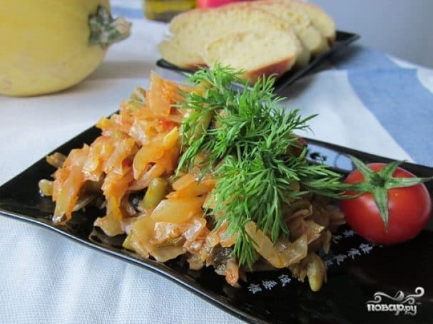 Тушаная капуста з апяёнкамі