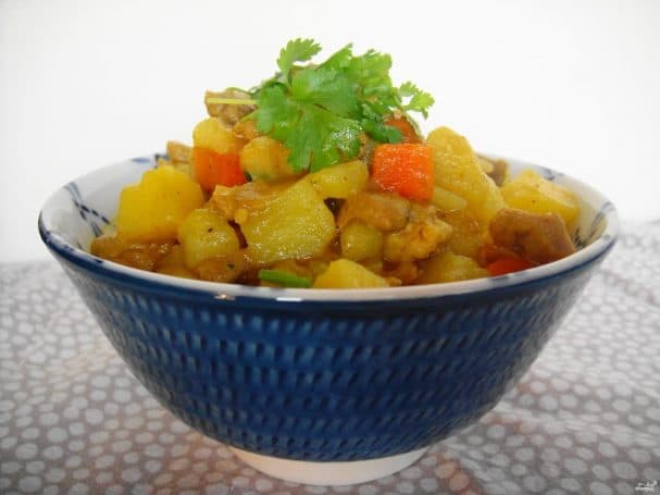 Chicken and mushroom curry