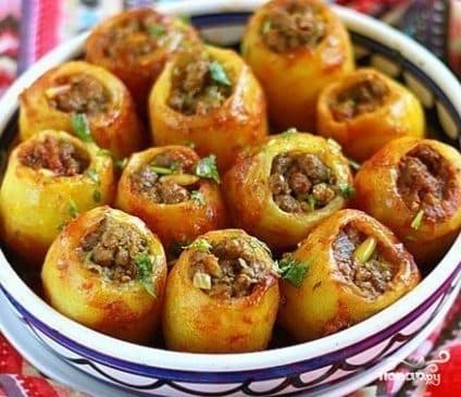 Картошка, фаршаваная цвялёным мяснёвым фаршам