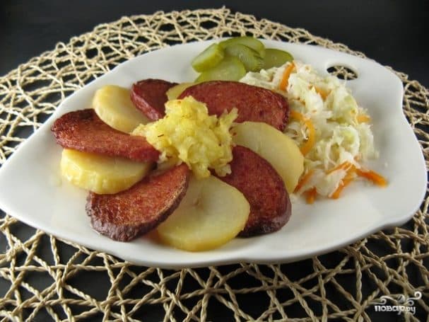 Potatoes with sausage