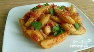 Картопля з помідорами