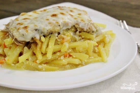 Запяканка з бульбамі і курыцай