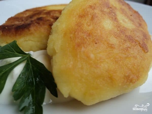 Картофельныя цмокі з сырам