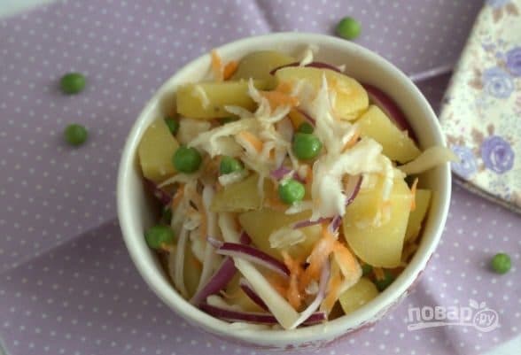 Potato salad with sauerkraut