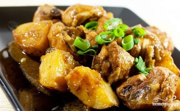 Картошка з мясам у мультыварцы