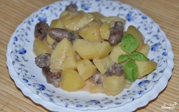 Potatoes with chicken hearts