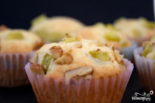 Muffins with potatoes and nuts