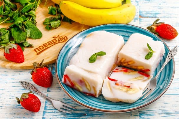 Strawberry-banana terrine