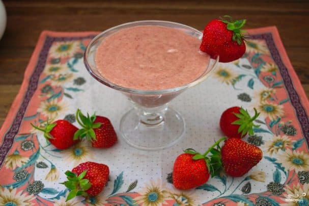Strawberry curd