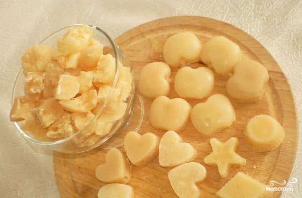 Candies made from sugar and milk