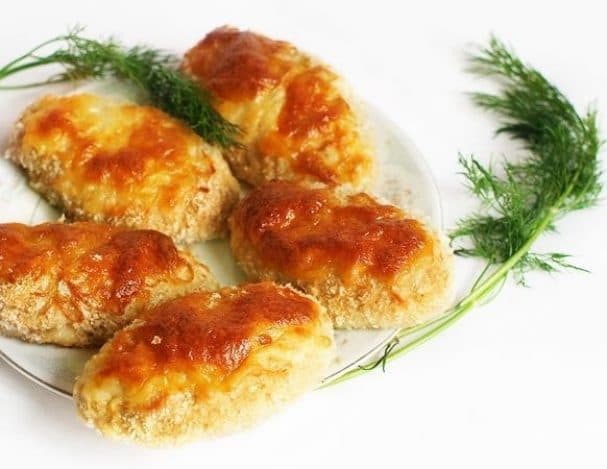 Meatballs from minced meat in the oven
