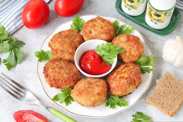 Meatball patties from minced meat