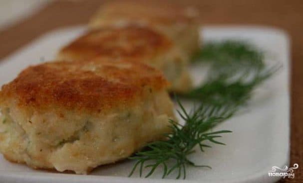Кацлеты з рыбнага фаршу
