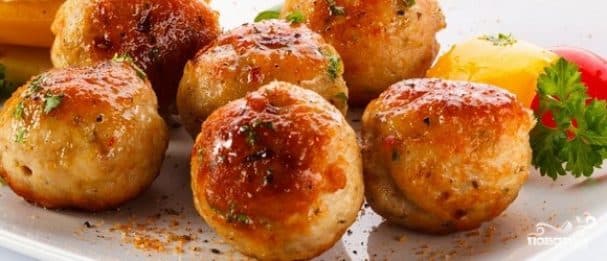 Cutlets with tomatoes